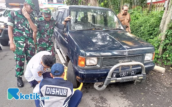 Thumbnail Tindak Parkir Liar di Kota Malang, Dishub Minta Polisi Lakukan Penilangan