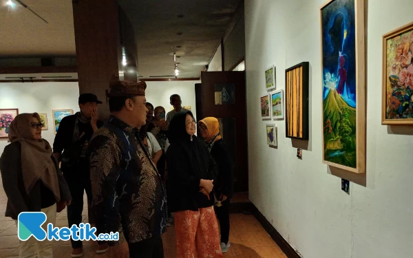 Thumbnail Pelukis dari Berbagai Daerah Gelar Pameran di Kota Batu