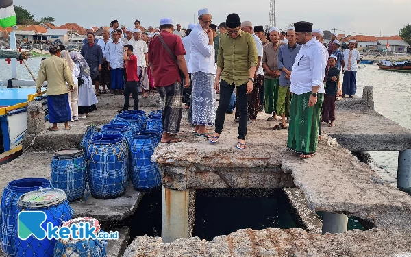 Thumbnail Kunjungi Pulau Gili Probolinggo, Anggota DPR RI Faisol Riza Langsung Diwaduli Warga