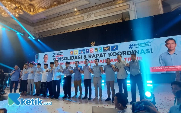 Thumbnail Berita - Hasil Survey Meningkat, Konsolidasi Akbar TKD Jatim Prabowo-Gibran Dihadiri Dua Gubernur