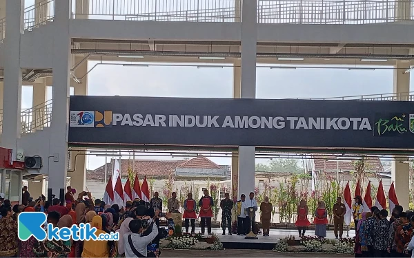 Thumbnail Presiden Jokowi Resmikan Pasar Induk Among Tani Kota Batu Terbesar di Indonesia