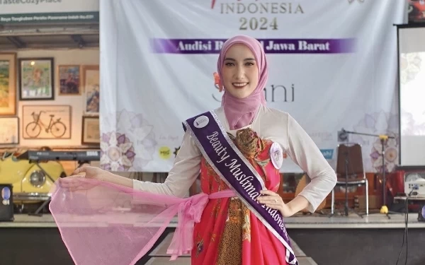 Thumbnail Berita - Dhea Calista Maghdalena, Winner Beauty Muslimah Indonesia Jawa Barat 2024 Bicara Pentingnya Perempuan Berdaya