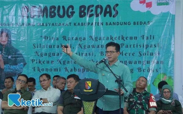 Thumbnail Bupati Bandung Targetkan 928 Ribu Bidang Tanah Tuntas Bersertifikat Tahun 2025