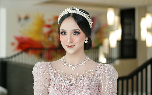 Thumbnail Model Cantik Lidyana Zhumrotul Aini Jadi Finalis Miss Mega Bintang Jatim 2024