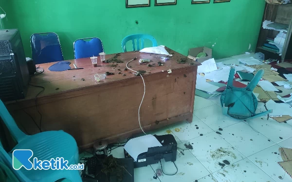 Thumbnail Kantor PPS  Tegal Jati Bondowoso Dirusak Oknum Tak Bertanggung Jawab