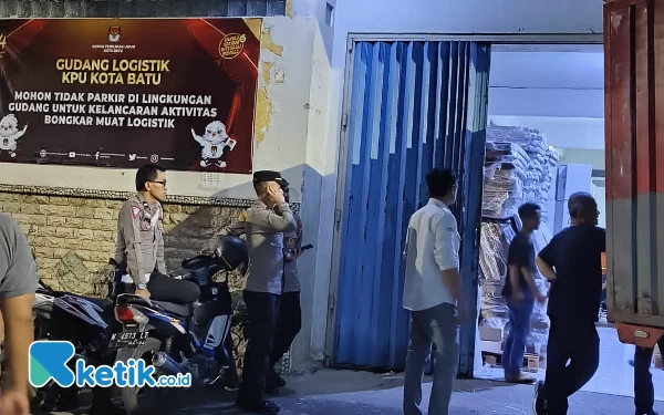 Thumbnail KPU Kota Batu Terima 168.057 Surat Suara Pemilihan DPRD Kota Batu