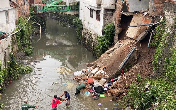 Longsor Terjadi Lagi di Kampung Keramat Kota Malang, Dua Rumah Ambrol