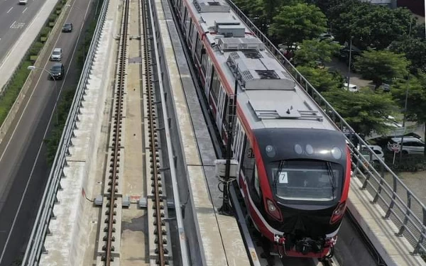 Thumbnail Berita - Sejak Diresmikan Jokowi, LRT Jabodebek Angkut Lebih dari 4 Juta Penumpang