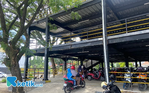 Thumbnail Telat Lima Hari, Parkir Vertikal Stadion Gajayana Kota Malang Belum Dilengkapi Atap