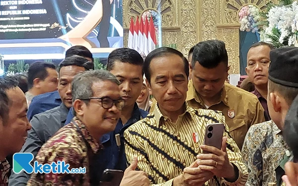 Thumbnail Berita - Kunjungi Kampus di AS, Jokowi Kaget Mahasiswa Banyak dari Tiongkok dan India