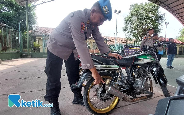 Thumbnail Berita - Ratusan Motor Berknalpot Brong Terjaring Razia Polres Kediri