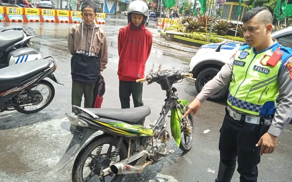 Thumbnail Satlantas Polres Batu Tertibkan Pengguna Knalpot Brong