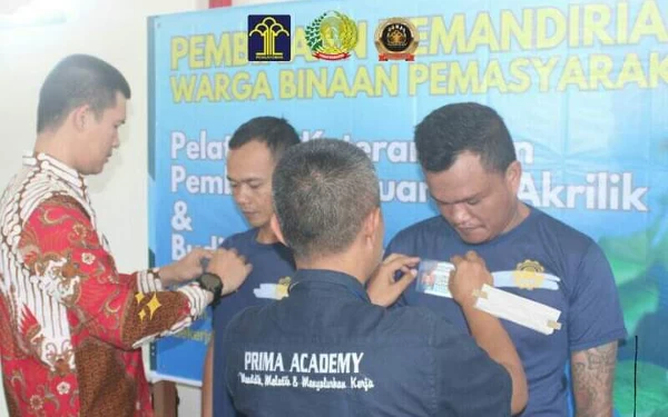 Thumbnail Berdayakan Warga Binaan, Lapas Cianjur Gelar Pelatihan Aquarium Akrilik dan Budidaya Perikanan