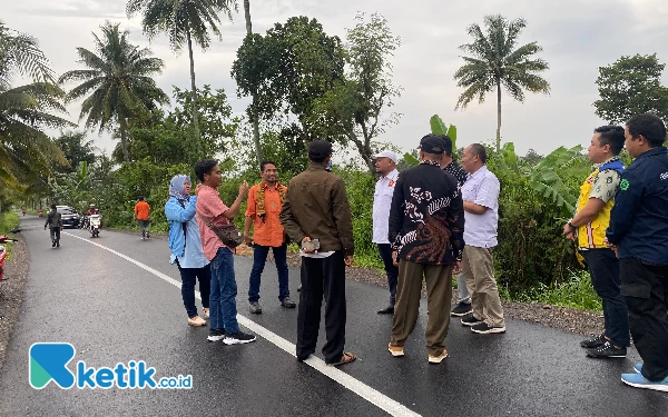 Thumbnail Jalan Sepanjang 10,6 KM di Bondowoso Akhirnya Diaspal, Hasil Usulan Anggota DPR RI Sumail Abdillah