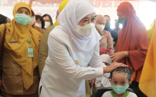 Thumbnail Berita - SUB PIN Polio di Jawa Timur Jangkau 4,7 Juta Anak, Gubernur Khofifah: Ini Melebihi Target