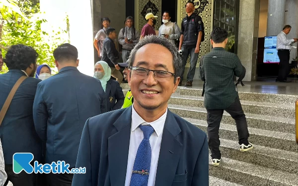 Thumbnail Ketua Komisi B Dewan Profesor UB Sebut Indonesia akan Chaos Jika Prabowo - Gibran Menangi Pemilu 2024