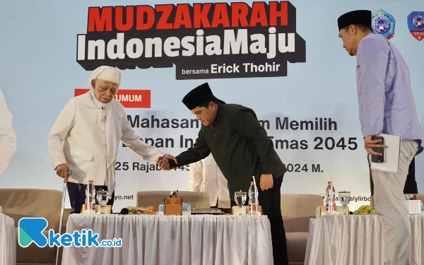 Thumbnail Silaturahmi ke Ponpes Lirboyo, Erick Thohir Minta Doa Prabowo-Gibran Menang Pilpres 2024