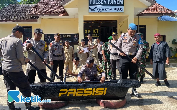 Thumbnail Berita - Gunakan Ronjengan, Kapolsek Pakem dan Forkopimca Kampanyekan Jangan Golput