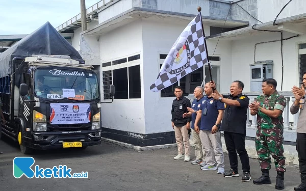 Thumbnail KPU Jember Lakukan Distribusi Tahap Akhir Logistik Pemilu 2024