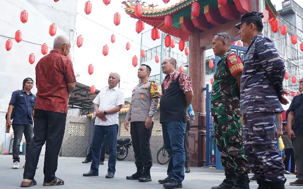 Thumbnail Tahun Baru Imlek 2575, Bupati Asahan Beserta Forkopimda Kunjungi Vihara