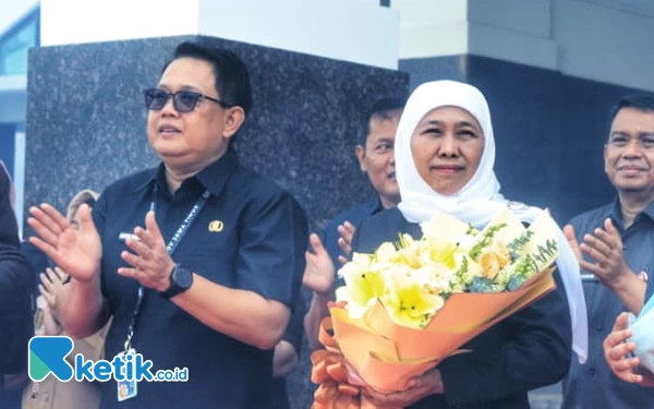 Thumbnail Berita - Adhy Karyono Resmi Jadi Plh Gubernur Jatim, Khofifah: Plh dan Pj Orang yang Sama