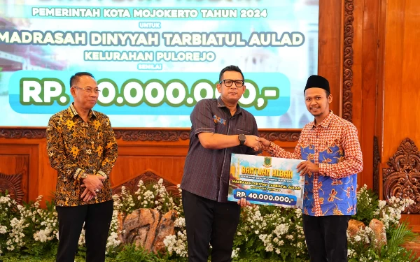 Thumbnail Pemkot Mojokerto Salurkan Rp9,65 Miliar Dana Hibah ke 139 Lembaga