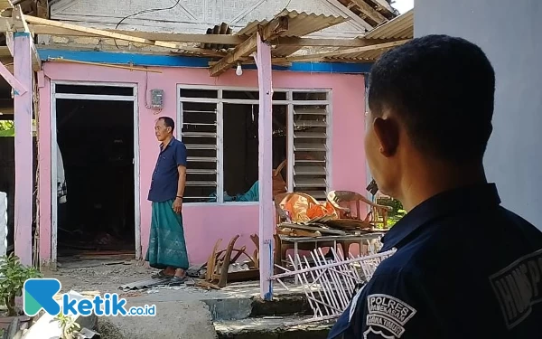 Thumbnail Rumah Penyelenggara Pemilu di Pamekasan Dilempar Bondet