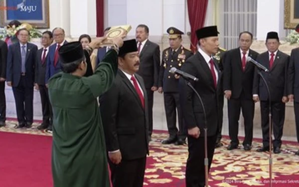 Thumbnail Hadi Tjahjanto dan AHY Resmi Dilantik Jokowi Jadi Menko Polhukam dan Menteri ATR/BPN