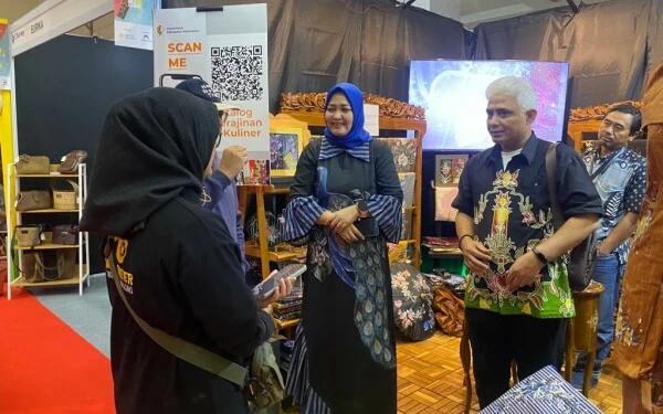 Produk Pelaku Usaha Kreatif di Bojonegoro Banyak Diminati Pembeli Asal Malaysia