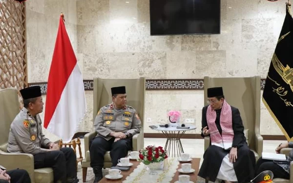 Thumbnail Terima Apresiasi Polri, Masjid Istiqlal Komitmen Wujudkan Persatuan dan Kesatuan Bangsa