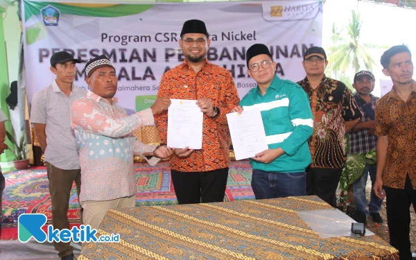 Thumbnail Berita - Bupati Halsel Sebut Bantuan Masjid dan Jembatan Harita Nickel di Desa Soligi Sejalan dengan Visi Misi Pemda