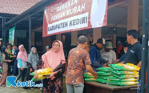 Thumbnail Gencarkan Operasi Pasar, Pemkab Kediri Harap Bisa Tekan Laju Inflasi Jelang Idul Fitri