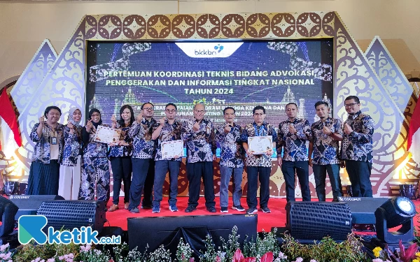 BKKBN Jabar Boyong 4  Kategori Utama Penghargaan Informasi dari BKKBN Pusat