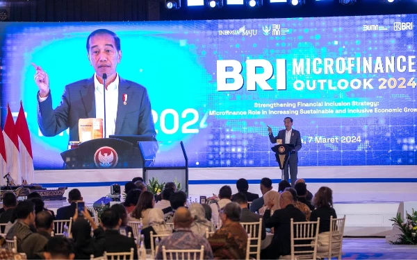 Thumbnail Berita - Buka BRI Microfinance Outlook 2024, Jokowi Apresiasi Komitmen BRI Dorong Pertumbuhan Ekonomi Melalui Inklusi Keuangan