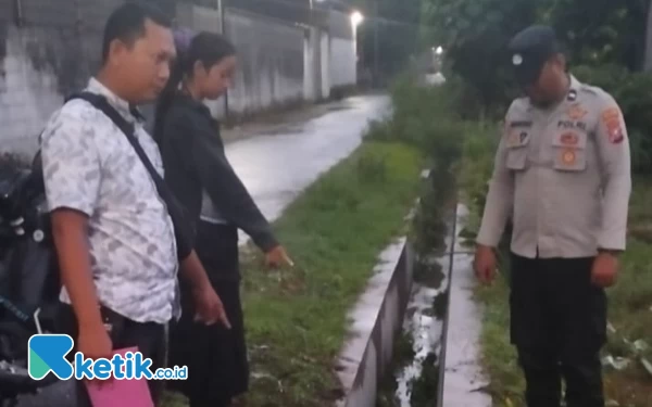 Thumbnail Terbawa Arus di Selokan, Bocah 8 Tahun di Kediri Ditemukan Meninggal Dunia