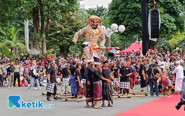 Thumbnail Nuansa Bali di Balai Kota Surabaya Sambut Hari Raya Nyepi