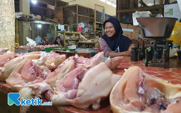 Thumbnail Berita - Awal Ramadan, Harga Daging hingga Bahan Pokok di Pacitan Masih Tinggi