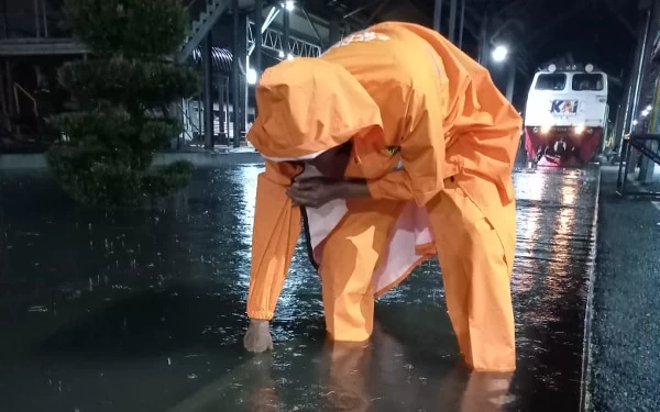 Thumbnail Dampak Banjir di Semarang, KA Pandalungan Relasi Jakarta-Jember Terlambat 6 Jam