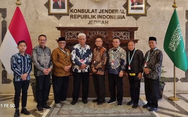 Thumbnail Jalin Kerja Sama dengan KJRI Jeddah, Unesa akan Kembangkan Kurikulum Urban