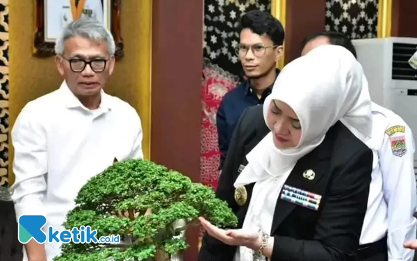 Thumbnail Berita - Bupati Hj Ratna Machmud Audiensi Bersama Perkumpulan Penggemar Bonsai Indonesia