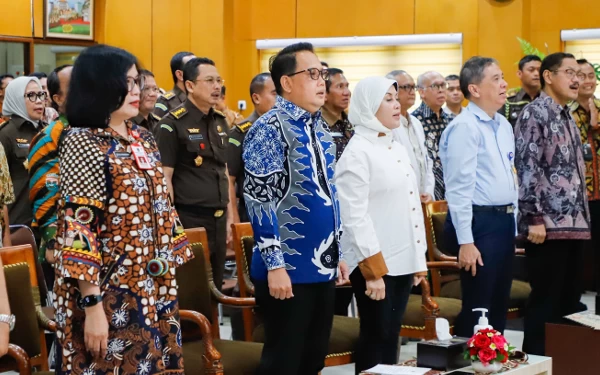 Thumbnail Berita - Hadiri Sharing Session RSUD dr Soetomo, Pj Gubernur Jatim Ajak Pegawai Tingkatkan Kompetensi