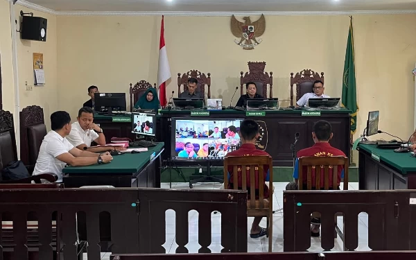 2 Remaja Terdakwa Kasus Kematian di Ponpes Kediri Dituntut Hukuman 7,5 Tahun Penjara