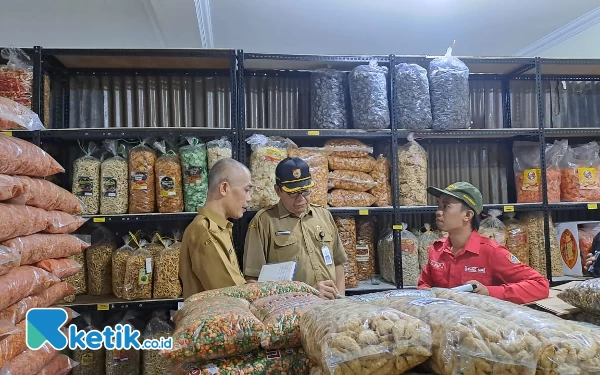 Thumbnail Sidak Pasar Tradisional Jelang Lebaran, Dinkes Jember Pastikan Makanan Layak Edar