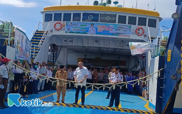 Thumbnail Pj Sekdaprov Jatim Lepas Pemudik Gratis di Pelabuhan Jangkar Situbondo