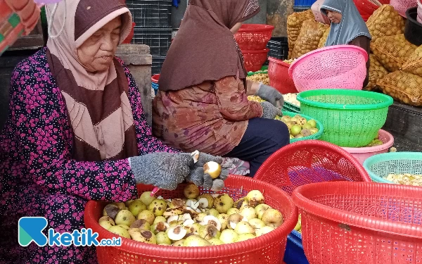 Thumbnail Berita - Permintaan Keripik Buah di Kota Batu Naik Seratus Persen