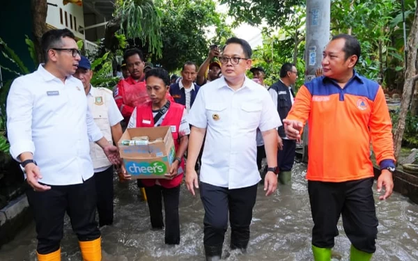 Thumbnail Berita - BPBD Jatim Tanggap Atasi Banjir Mojokerto