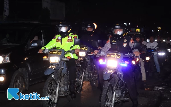 Thumbnail Berita - Pastikan Malam Takbiran Idul Fitri Kondusif, Polres Malang Gelar Patroli Skala Besar