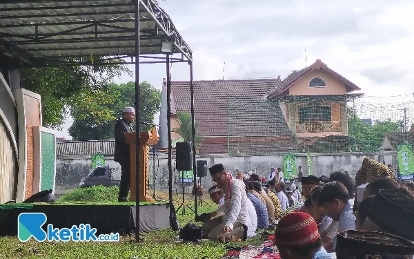 Thumbnail Berita - Ribuan Jemaah Ikuti Salat Ied di Lapangan SMM Bantul