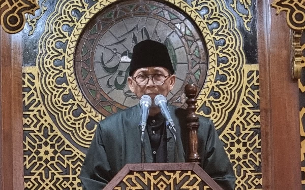 Thumbnail Jadi Khatib Salat Ied, KH Ali Aziz: Tokoh dan Masyarakat Jangan Membangun Negeri dengan Kebencian