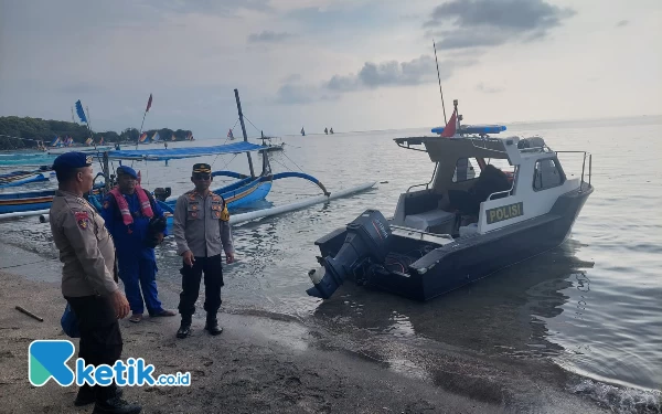 Jaga Keselamatan Wisatawan, Polairud Polres Situbondo Siagakan Kapal Patroli